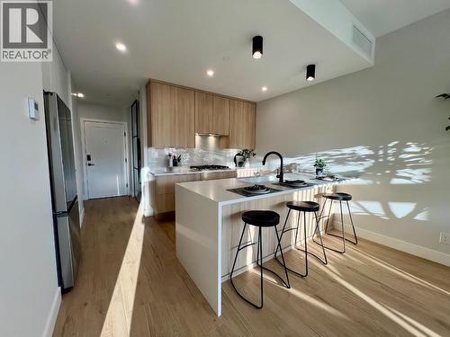 75 Predator Ridge Drive Unit# 406, Vernon, BC - Indoor Photo Showing Kitchen With Upgraded Kitchen