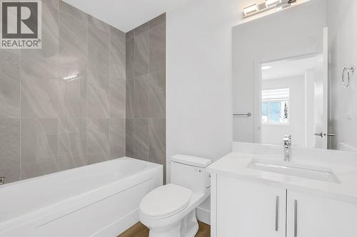 Photo of a similar home in the community. - 5300 Main Street Unit# 103, Kelowna, BC - Indoor Photo Showing Bathroom