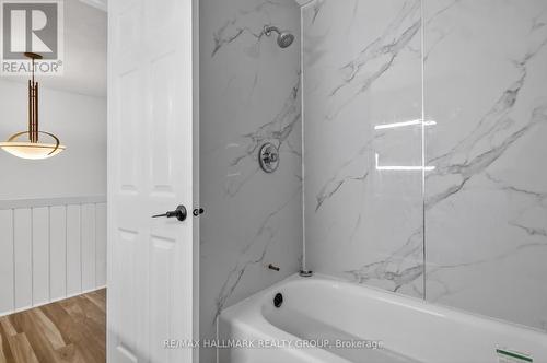7 - 86 Esterlawn Private, Ottawa, ON - Indoor Photo Showing Bathroom
