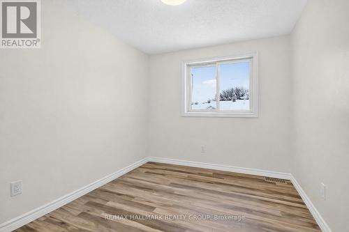 7 - 86 Esterlawn Private, Ottawa, ON - Indoor Photo Showing Other Room