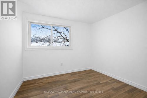 7 - 86 Esterlawn Private, Ottawa, ON - Indoor Photo Showing Other Room
