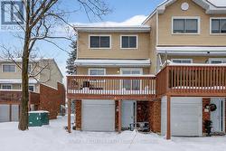 7 - 86 ESTERLAWN PRIVATE  Ottawa, ON K2A 4C1