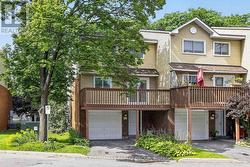 7 - 86 ESTERLAWN PRIVATE  Ottawa, ON K2A 4C1