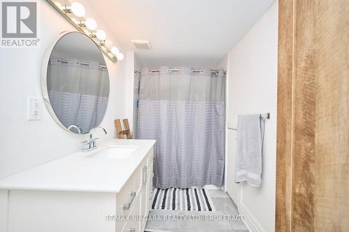 1444 Lakehurst Avenue, Fort Erie (Crescent Park), ON - Indoor Photo Showing Bathroom