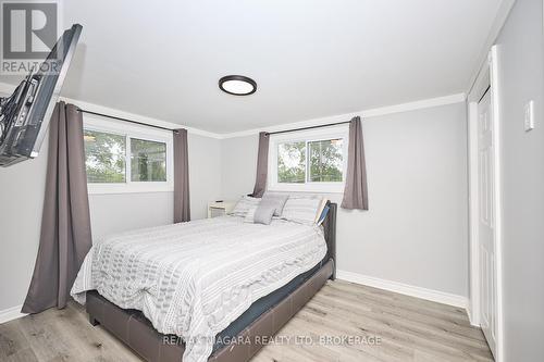 1444 Lakehurst Avenue, Fort Erie (Crescent Park), ON - Indoor Photo Showing Bedroom