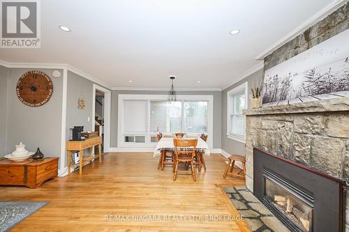 1444 Lakehurst Avenue, Fort Erie (Crescent Park), ON - Indoor With Fireplace