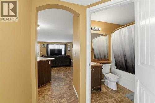 1216, 31 Jamieson Avenue, Red Deer, AB - Indoor Photo Showing Bathroom