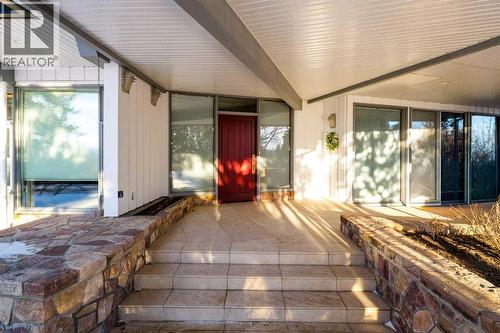 187 Slopeview Drive Sw, Calgary, AB - Indoor Photo Showing Other Room