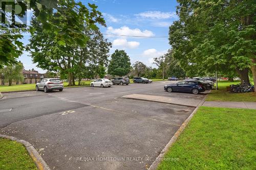 310 - 815 Kyle Court, Brockville, ON - Outdoor