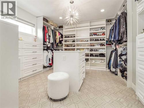 245 Prairie Rose Place S, Lethbridge, AB - Indoor With Storage