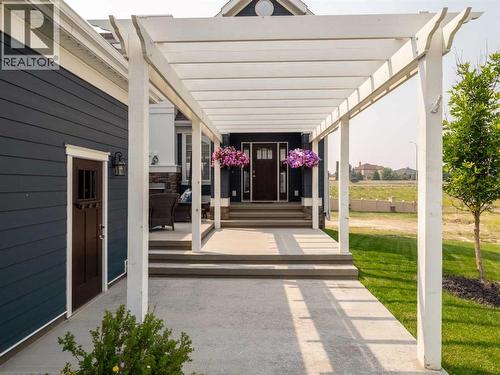 245 Prairie Rose Place S, Lethbridge, AB - Outdoor