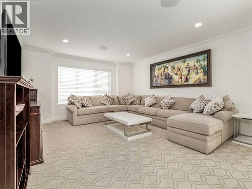 245 Prairie Rose Place S, Lethbridge, AB - Indoor Photo Showing Living Room