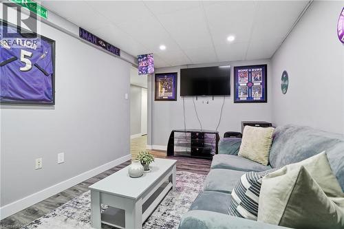 31 Galileo Boulevard, Brantford, ON - Indoor Photo Showing Living Room