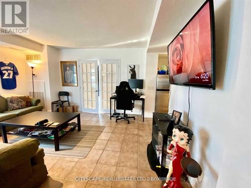 2005 - 50 Lombard Street, Toronto, ON - Indoor