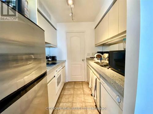 2005 - 50 Lombard Street, Toronto, ON - Indoor Photo Showing Kitchen