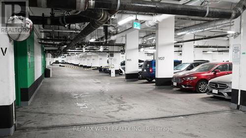 630 - 500 Wilson Avenue, Toronto, ON - Indoor Photo Showing Garage