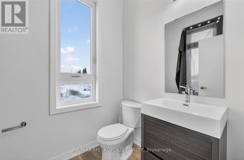 301 - 1865 Pickering Parkway, Pickering, ON - Indoor Photo Showing Bathroom