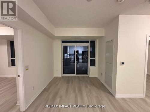 821 - 3270 Sheppard Avenue E, Toronto, ON - Indoor Photo Showing Other Room