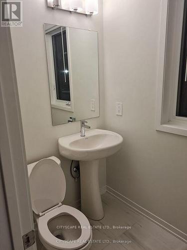 23 - 11 Honeycrisp Crescent, Vaughan, ON - Indoor Photo Showing Bathroom