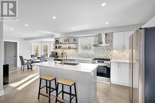 10 Brian Crescent, Adjala-Tosorontio, ON - Indoor Photo Showing Kitchen With Upgraded Kitchen