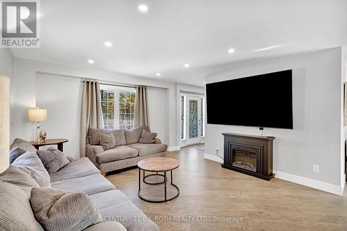 10 Brian Crescent, Adjala-Tosorontio, ON - Indoor Photo Showing Living Room With Fireplace
