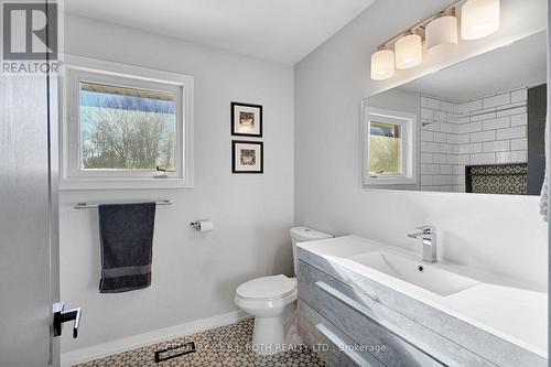 10 Brian Crescent, Adjala-Tosorontio, ON - Indoor Photo Showing Bathroom