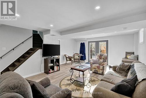 10 Brian Crescent, Adjala-Tosorontio, ON - Indoor Photo Showing Living Room