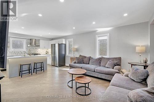 10 Brian Crescent, Adjala-Tosorontio, ON - Indoor Photo Showing Living Room