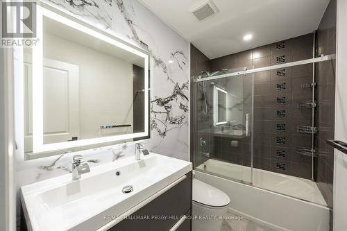 99 Fairlane Avenue, Barrie, ON - Indoor Photo Showing Bathroom