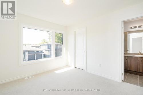 89 Berkely Street, Wasaga Beach, ON - Indoor Photo Showing Other Room