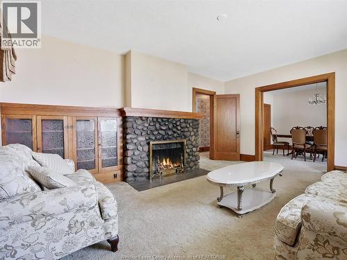 235 Queen Street, Harrow, ON - Indoor Photo Showing Living Room With Fireplace