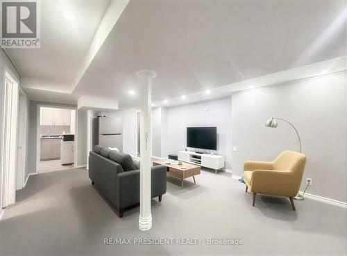 41 Fallstar Crescent, Brampton, ON - Indoor