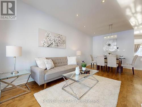 3 Demoray Court, Markham, ON - Indoor Photo Showing Living Room