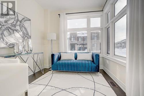 2 Hercules Club Drive, Richmond Hill, ON - Indoor Photo Showing Other Room