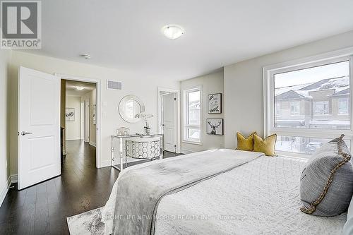 2 Hercules Club Drive, Richmond Hill, ON - Indoor Photo Showing Bedroom