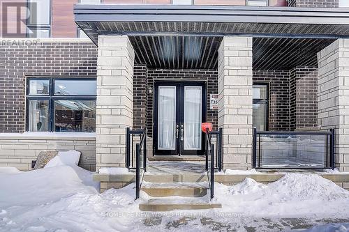 2 Hercules Club Drive, Richmond Hill, ON - Outdoor