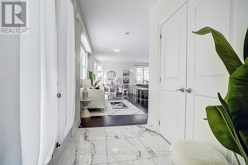 2 Hercules Club Drive, Richmond Hill, ON - Indoor Photo Showing Other Room