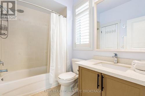 9 Broadpoint Street, Wasaga Beach, ON - Indoor Photo Showing Bathroom