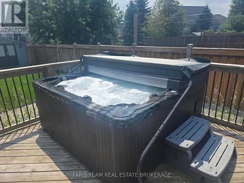 9 Broadpoint Street, Wasaga Beach, ON - Outdoor