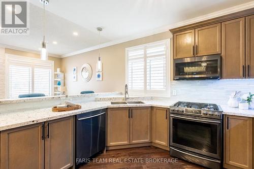 9 Broadpoint Street, Wasaga Beach, ON - Indoor Photo Showing Kitchen