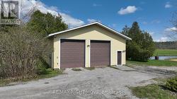 Detached 1550 sq. ft. shop with 200 amp service - 
