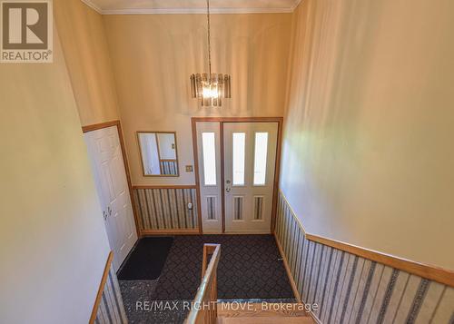 Split entranceway for both levels. - 2723 Monck Road, Ramara, ON - Indoor Photo Showing Other Room