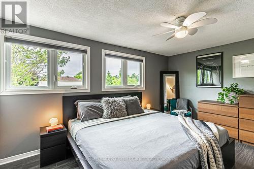 72 Maitland Drive, Barrie, ON - Indoor Photo Showing Bedroom