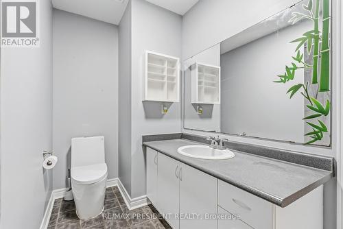 7031 Graydon Court, Mississauga, ON - Indoor Photo Showing Bathroom