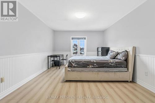 7031 Graydon Court, Mississauga, ON - Indoor Photo Showing Bedroom