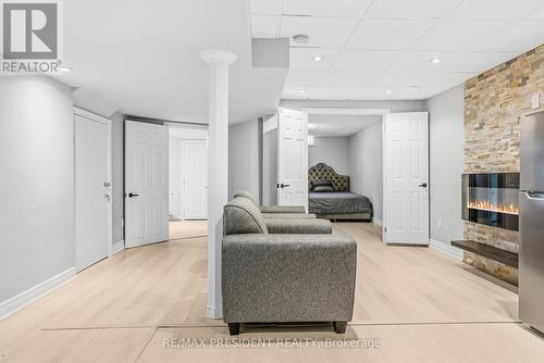 7031 Graydon Court, Mississauga, ON - Indoor