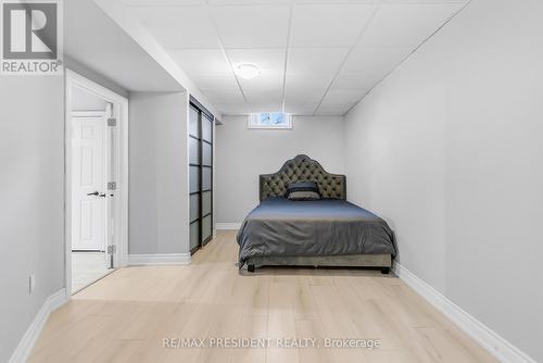 7031 Graydon Court, Mississauga, ON - Indoor Photo Showing Other Room