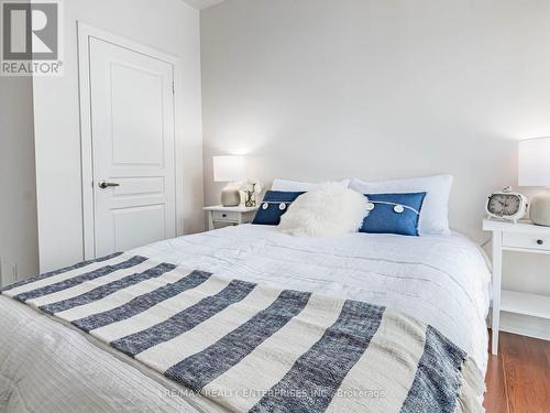 605 - 70 Port Street E, Mississauga, ON - Indoor Photo Showing Bedroom
