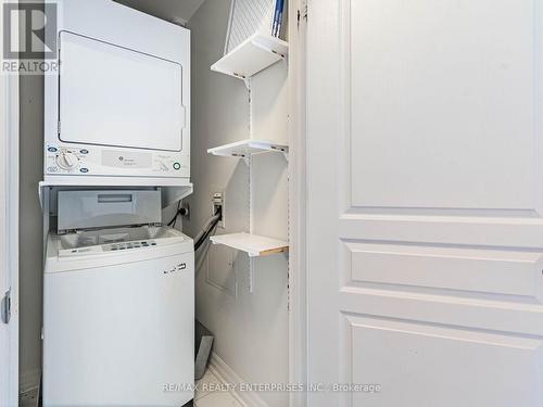 605 - 70 Port Street E, Mississauga, ON - Indoor Photo Showing Laundry Room