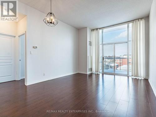605 - 70 Port Street E, Mississauga, ON - Indoor Photo Showing Other Room